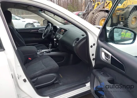 2015 Nissan Pathfinder S z USA, uszkodzony, nr VIN 5N1AR2MM0FC698227